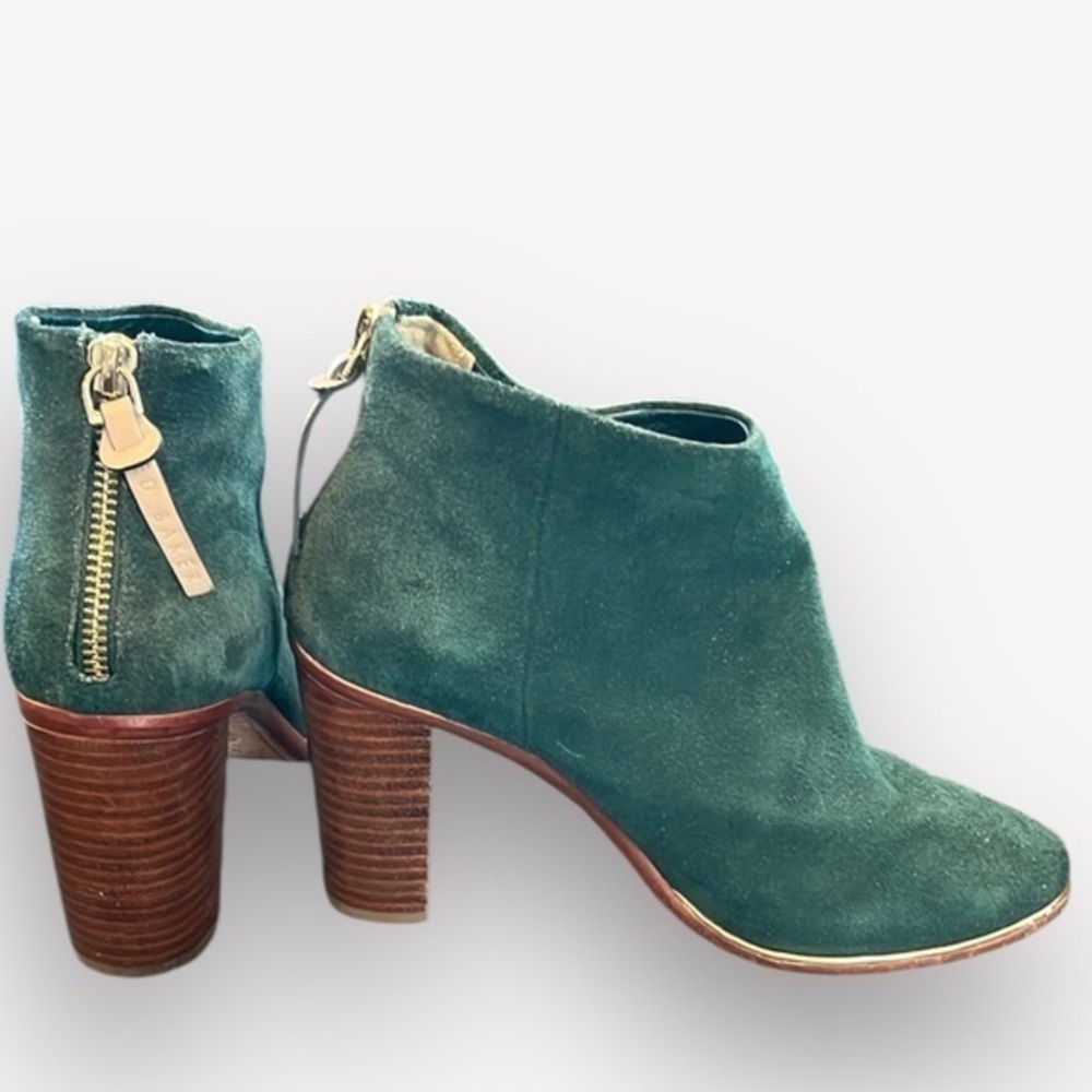 🇪🇸🐠Ted Baker Lorca suede healed boots booties emerald green gold back zip 5M